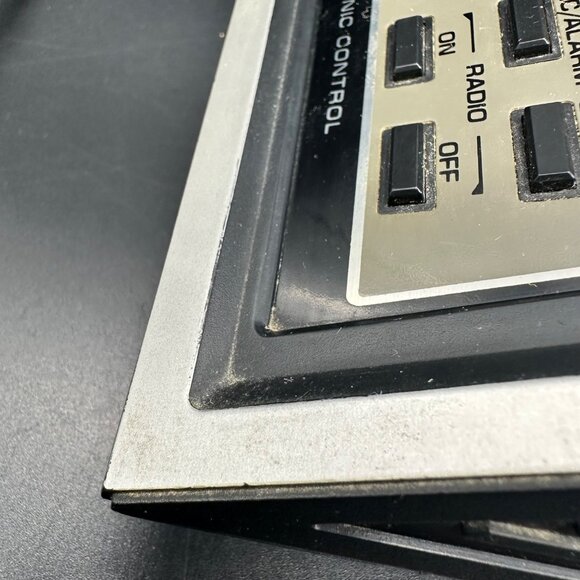 Vintage General Electric AM FM Radio Alarm Clock 1980s Faux Woodgrain 7-4687A - Picture 14 of 17